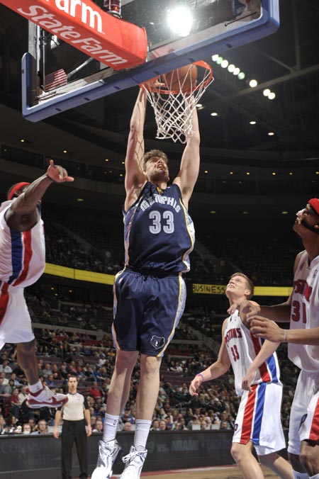 球稍显逊色 球稍显逊色